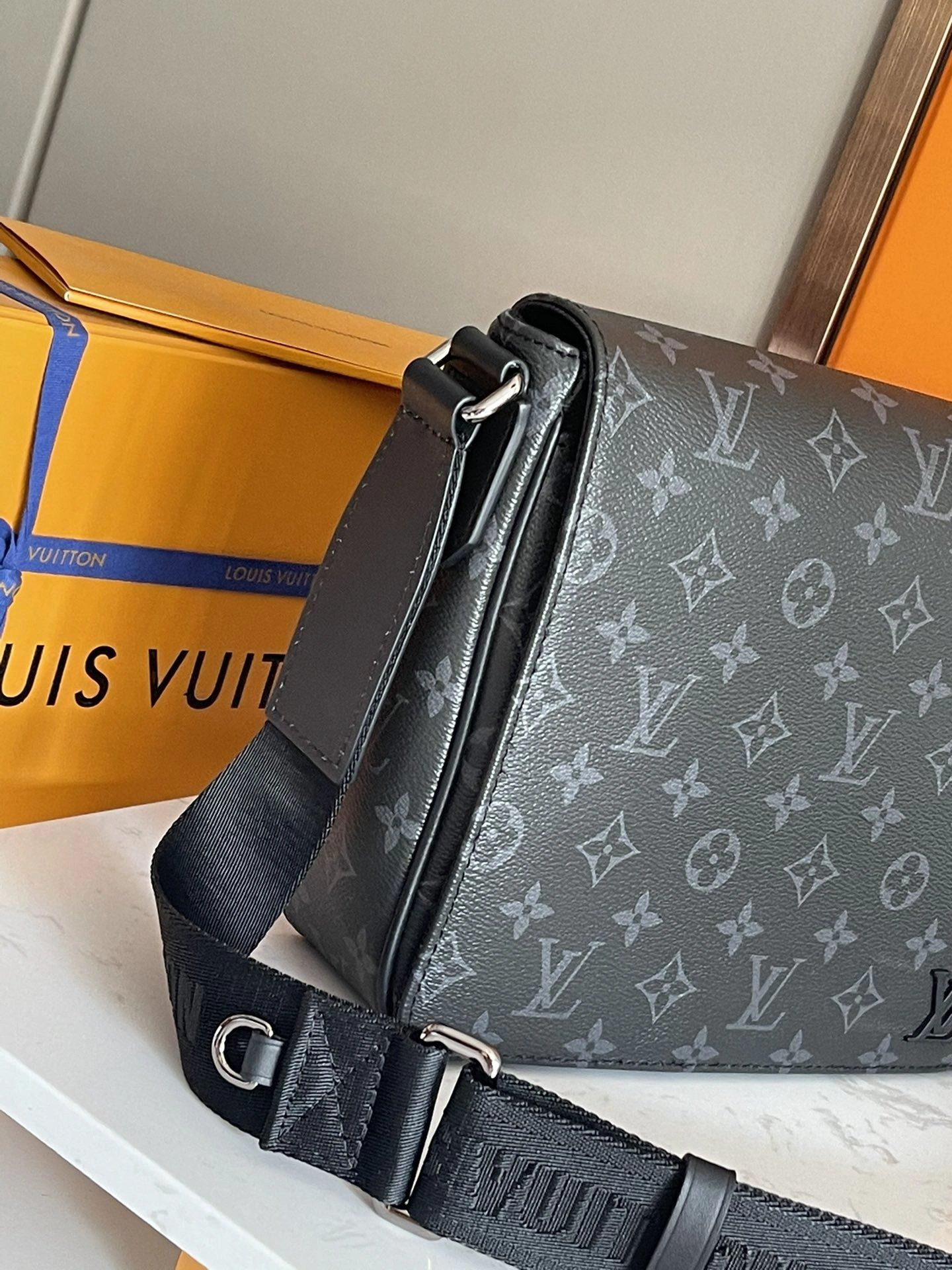 Mens Louis Vuitton Satchel Bags Breathable 91733