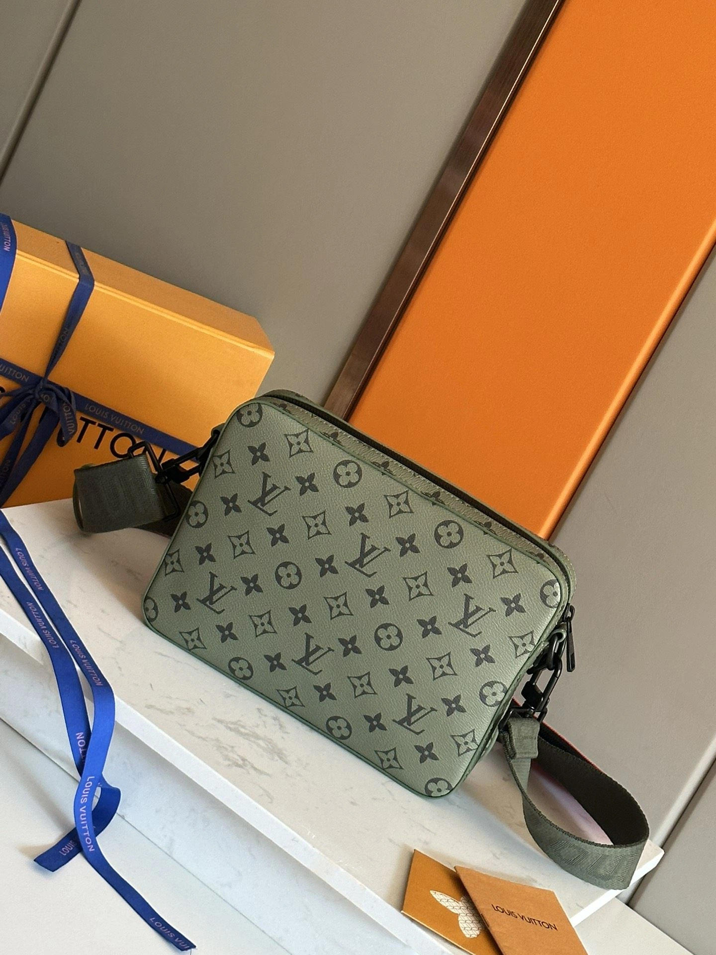 Colorful Mens Louis Vuitton Satchel Bags 91696