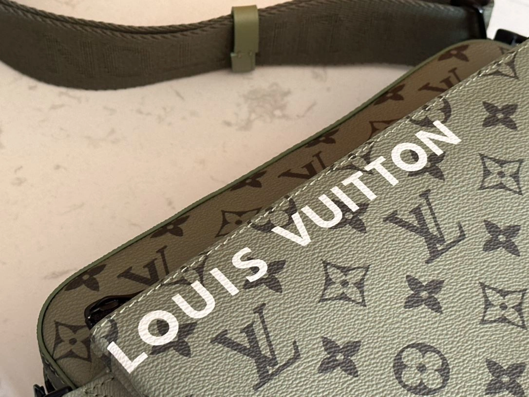 Colorful Mens Louis Vuitton Satchel Bags 91696