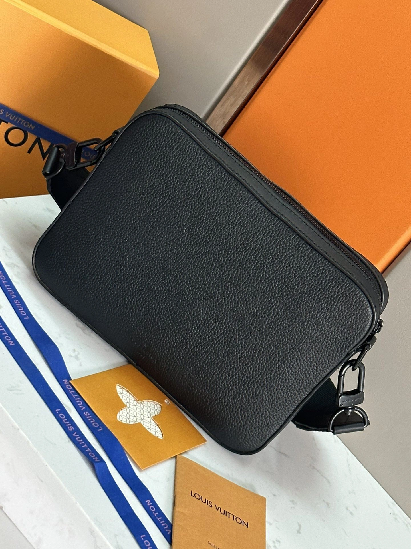 Fashionable Mens Louis Vuitton Satchel Bags 91695