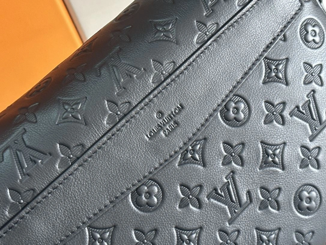 WellDesigned Mens Louis Vuitton Satchel Bags 91778
