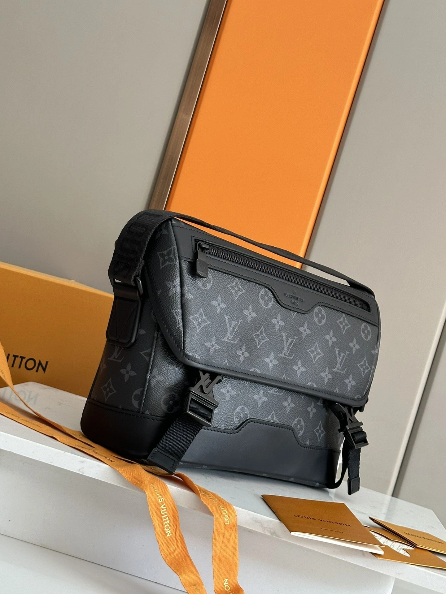 Mens Louis Vuitton Satchel Bags Chic 91682