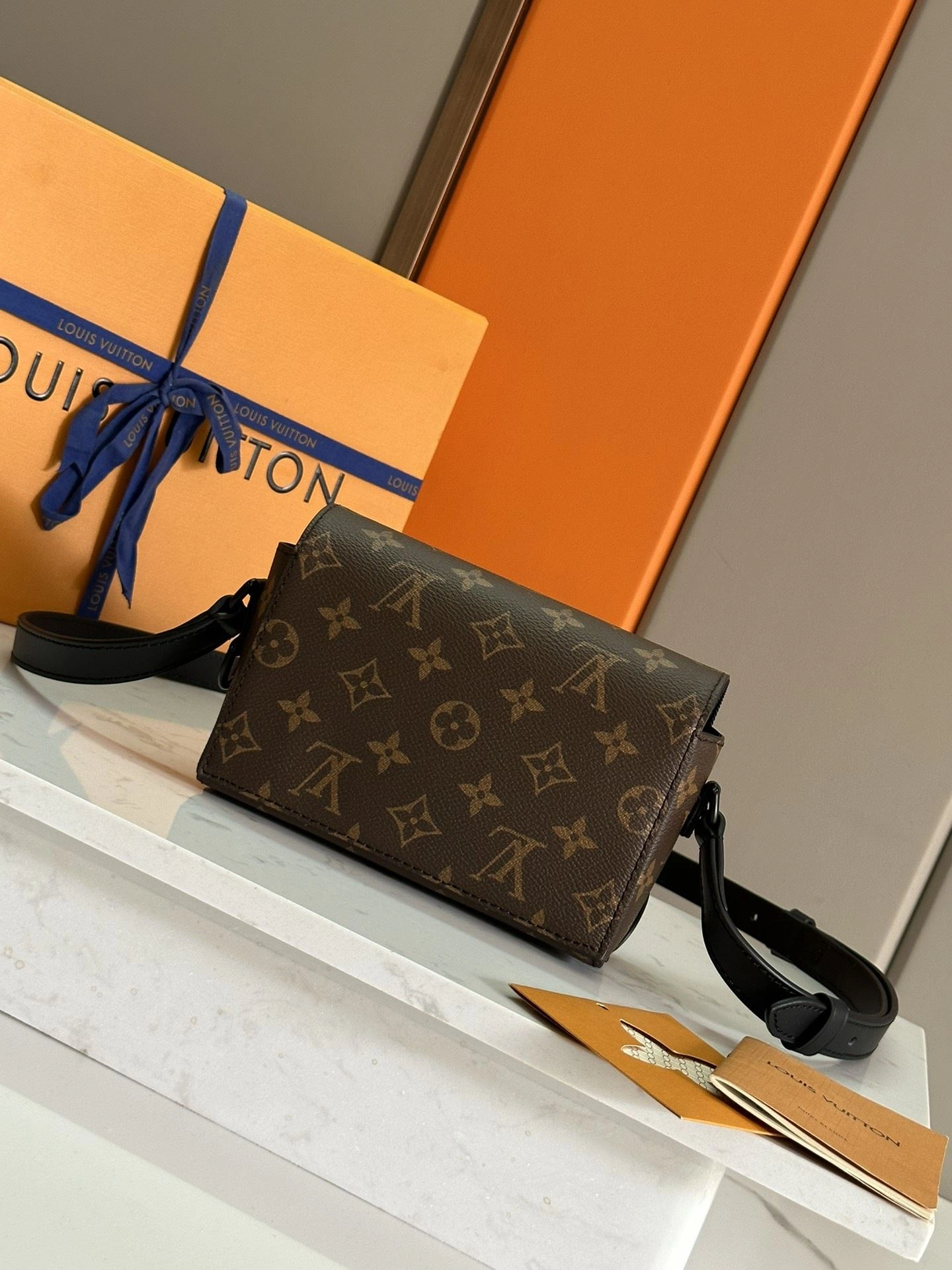 Reliable Mens Louis Vuitton Satchel Bags 91692