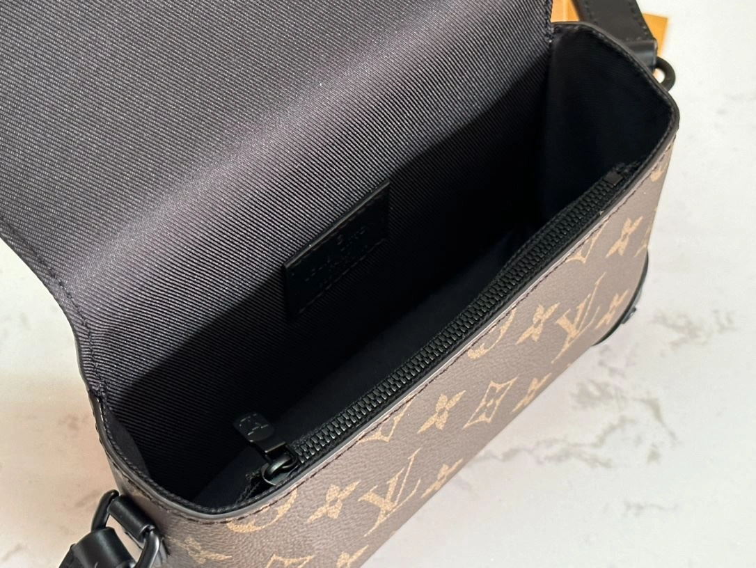 Reliable Mens Louis Vuitton Satchel Bags 91692