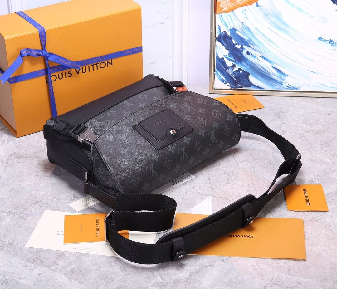 Mens Louis Vuitton Satchel Bags Seasonal 91802