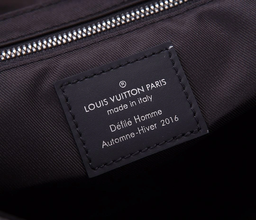 Mens Louis Vuitton Satchel Bags Seasonal 91802