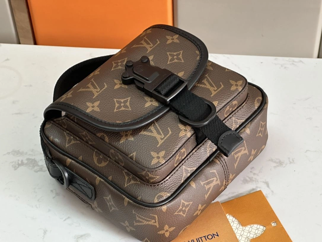 ZipUp Mens Louis Vuitton Satchel Bags 91675