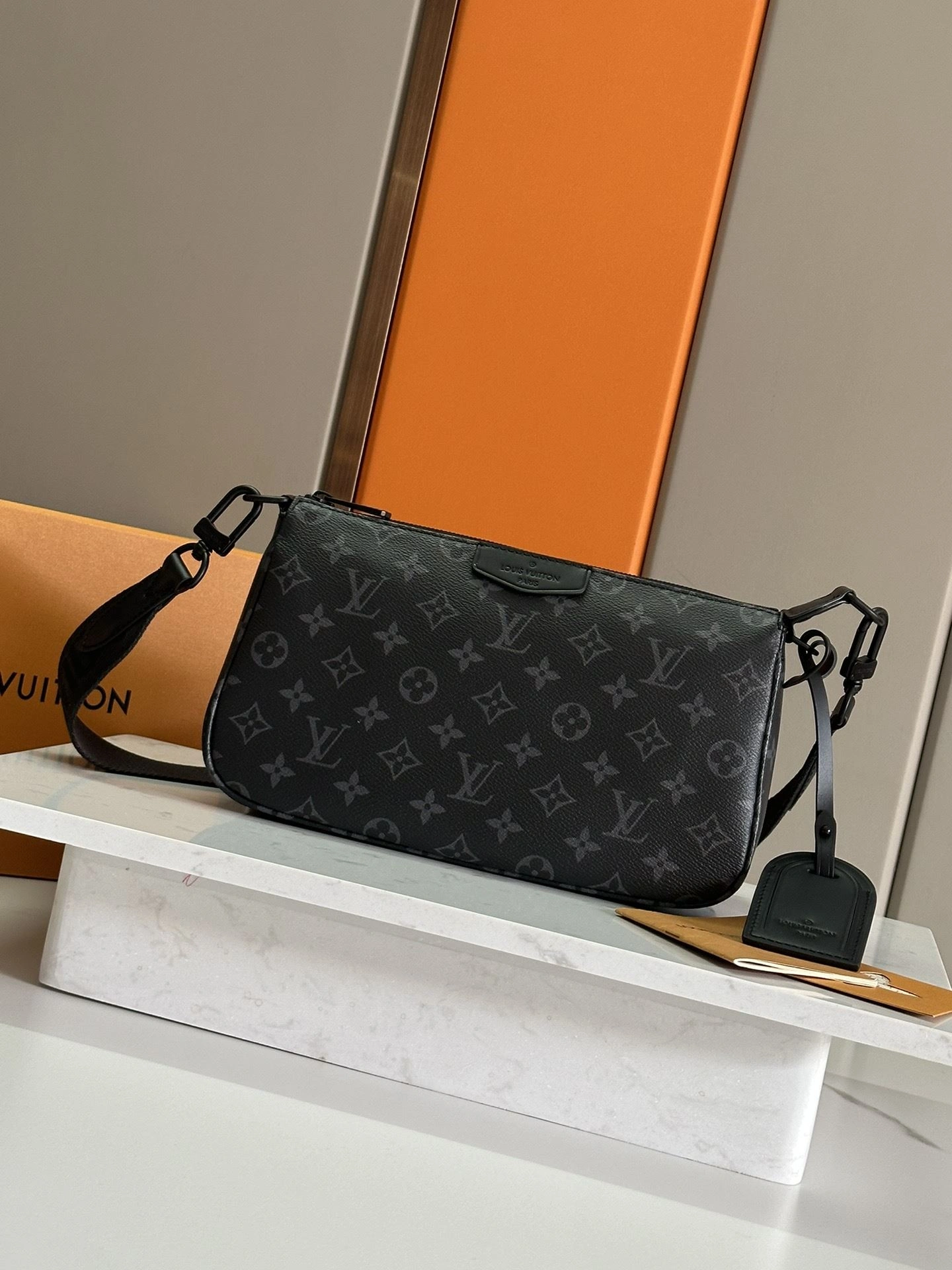 Minimalist Mens Louis Vuitton Satchel Bags 91674