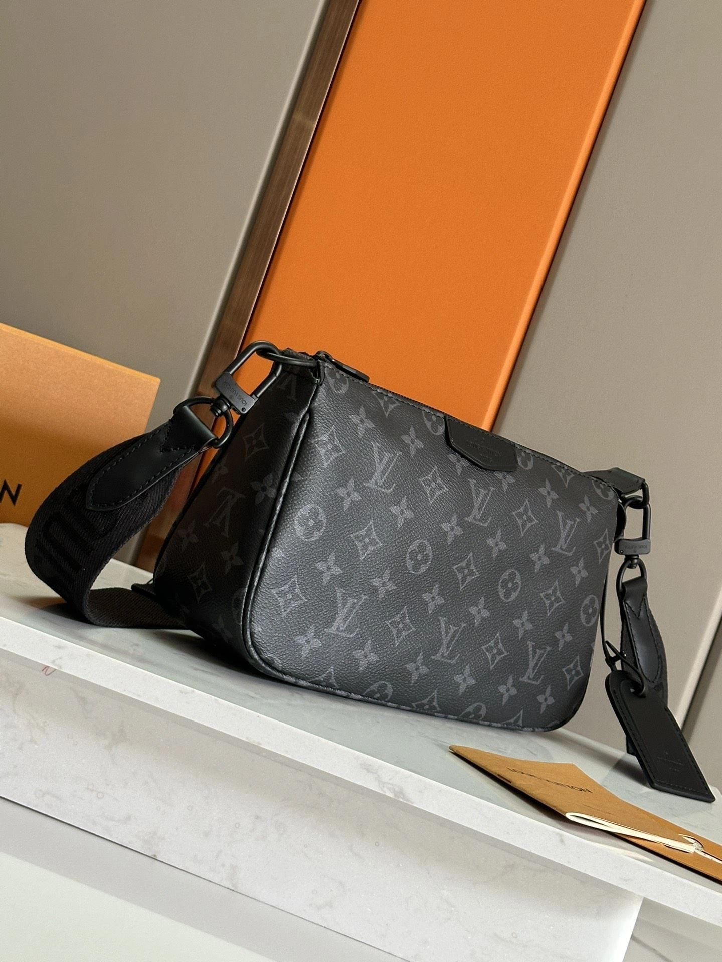 Minimalist Mens Louis Vuitton Satchel Bags 91674