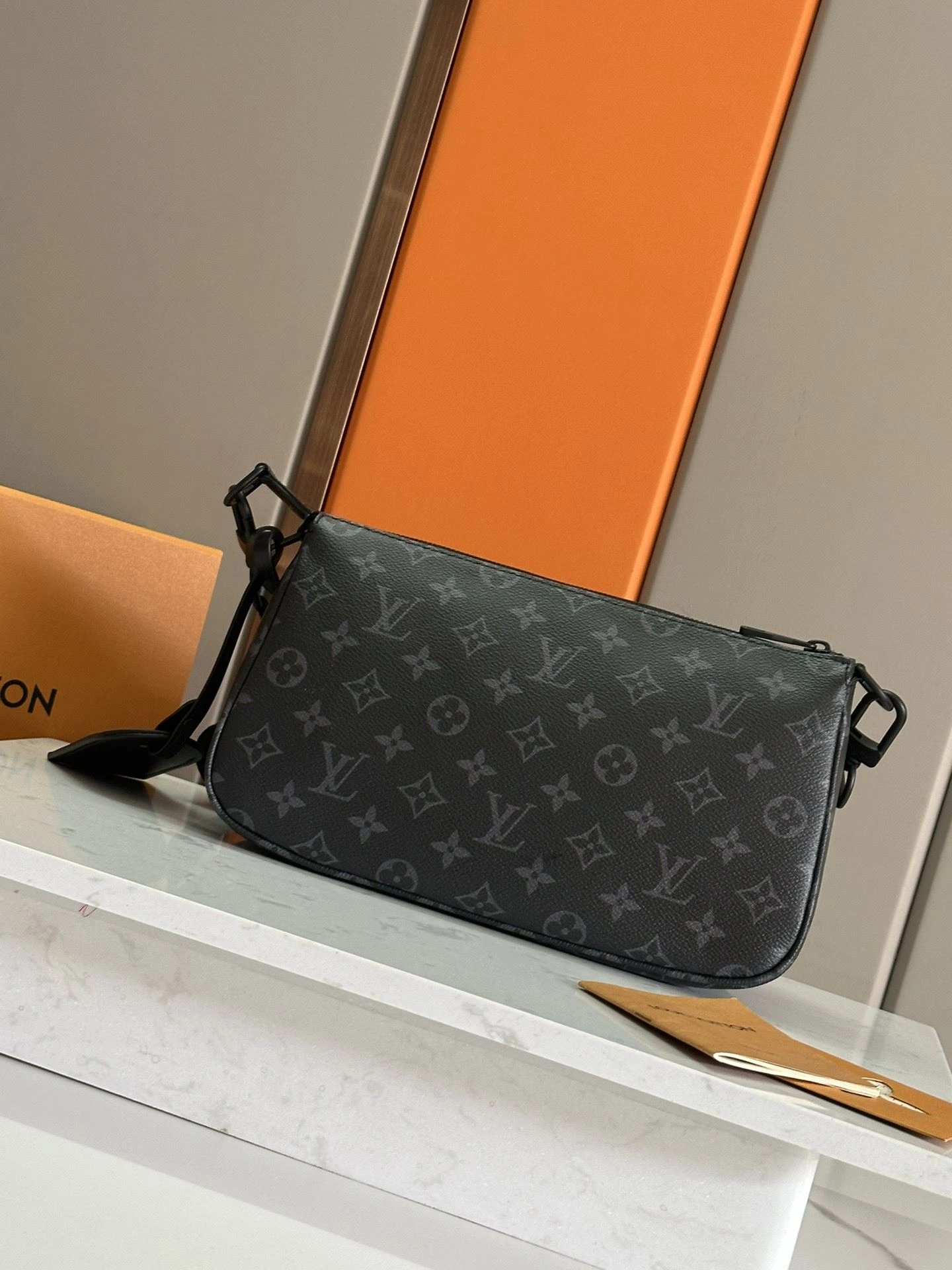 Minimalist Mens Louis Vuitton Satchel Bags 91674