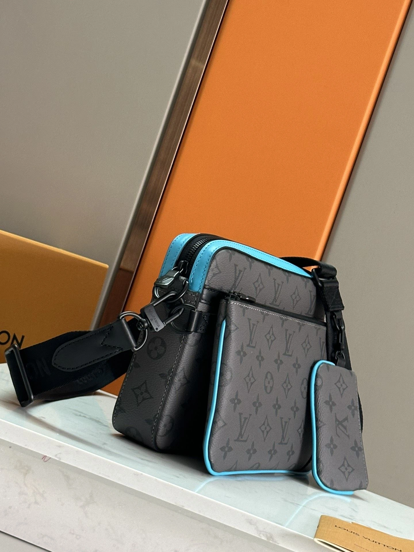 Mens Louis Vuitton Satchel Bags Colorful 91670
