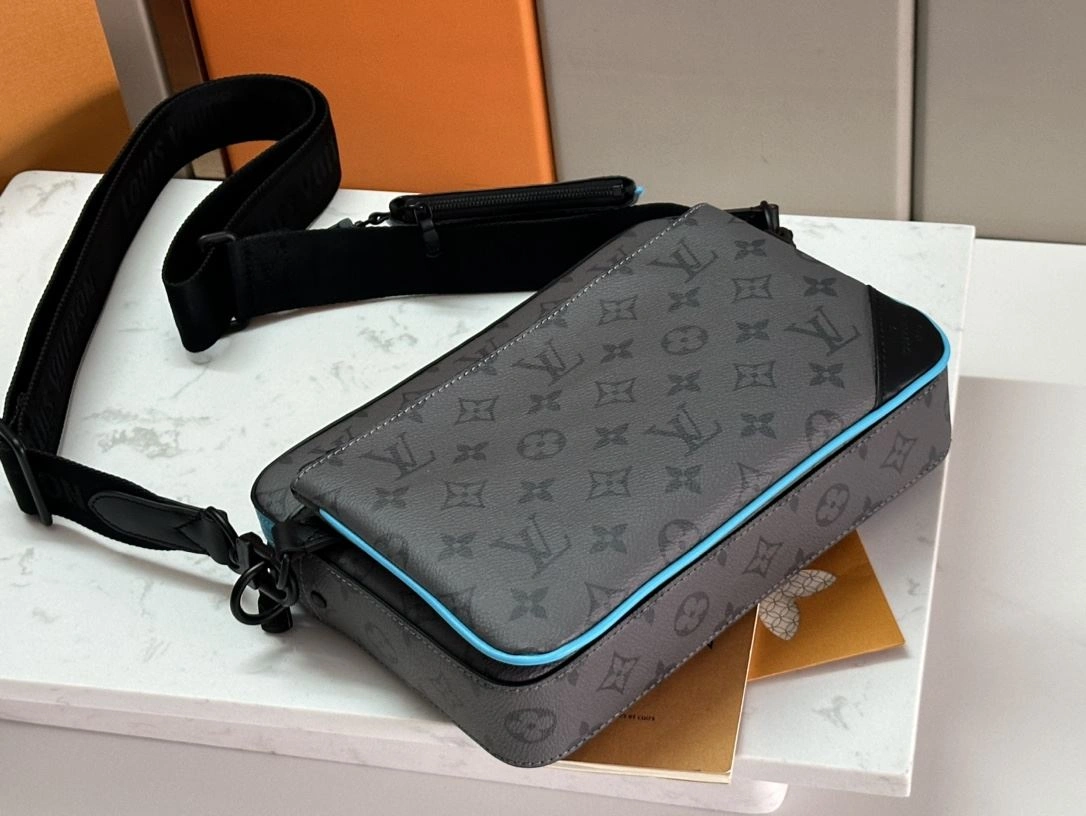Mens Louis Vuitton Satchel Bags Colorful 91670