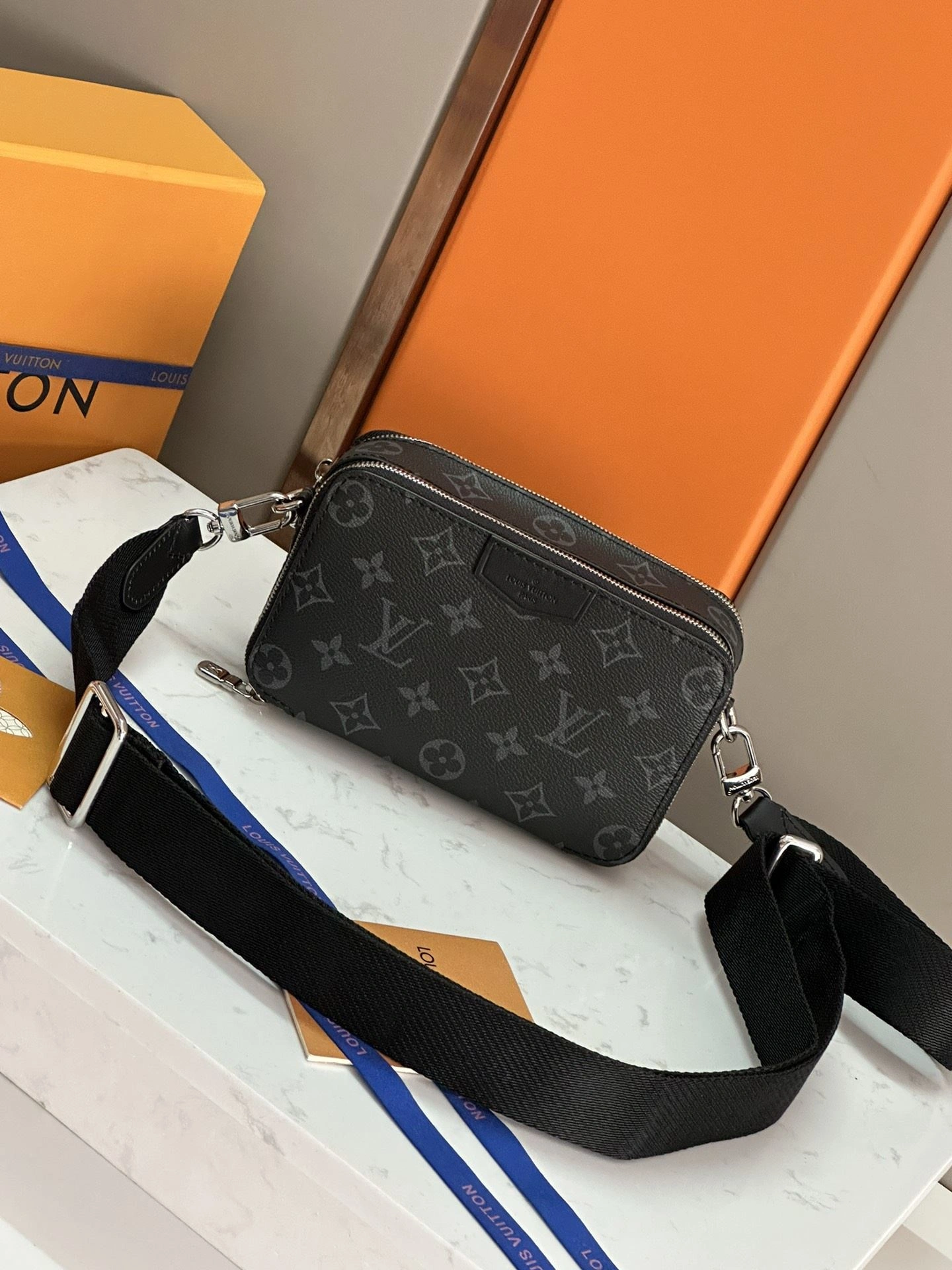 Mens Louis Vuitton Satchel Bags Stretchable 91688