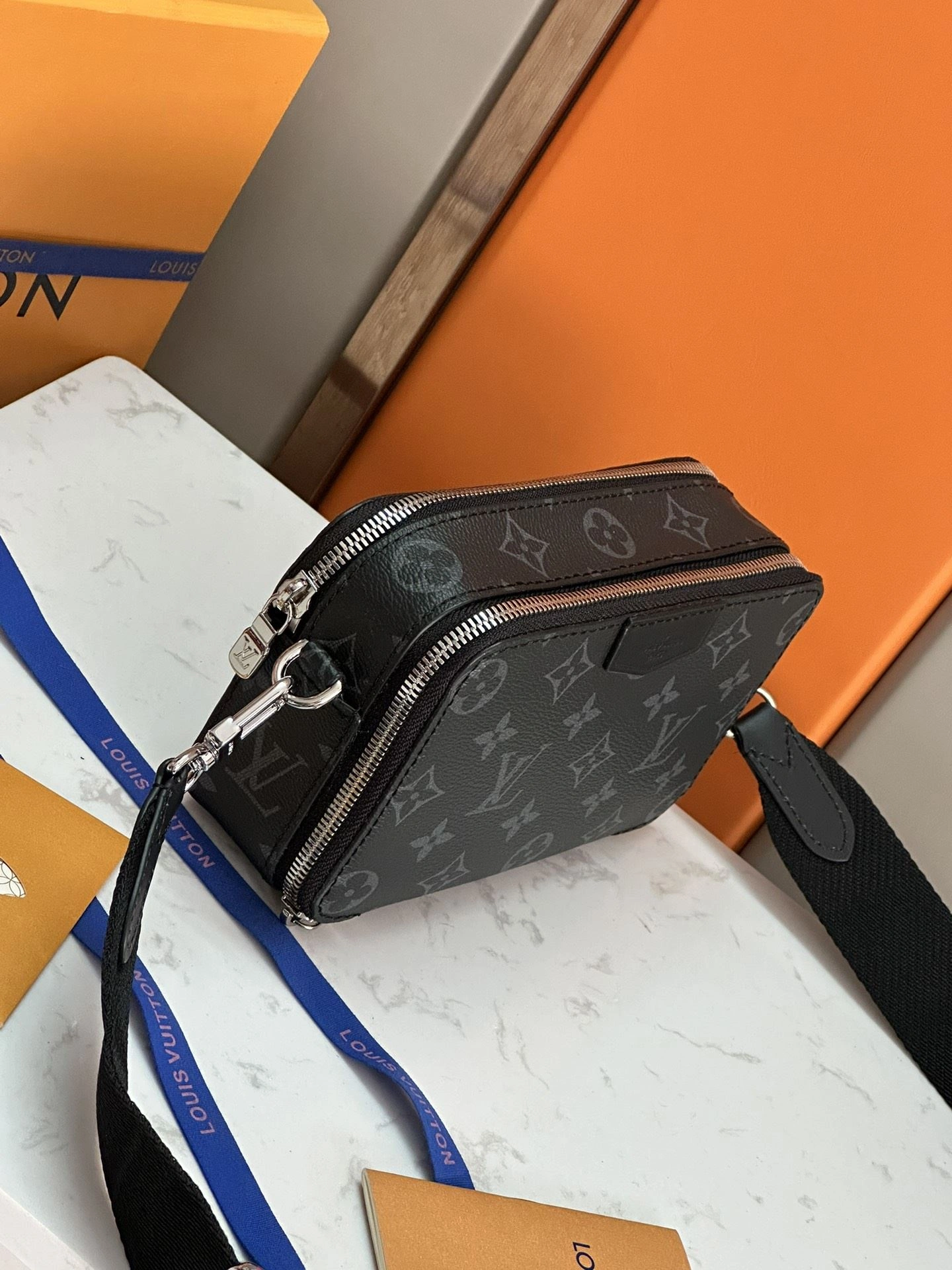 Mens Louis Vuitton Satchel Bags Stretchable 91688