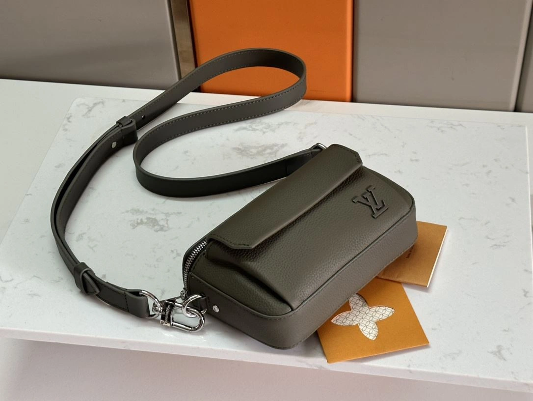 Functional Mens Louis Vuitton Satchel Bags 91667