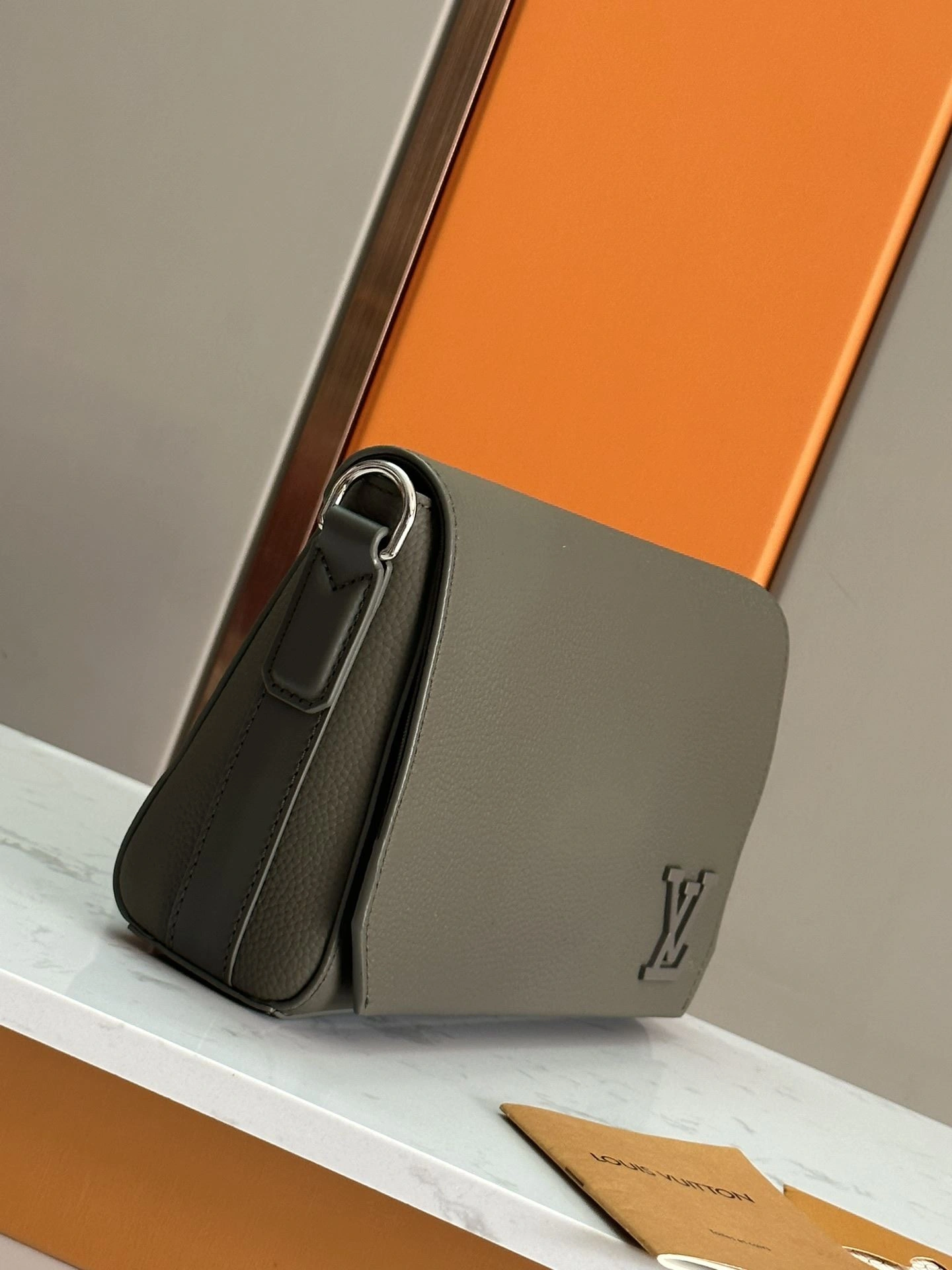 Vibrant Mens Louis Vuitton Satchel Bags 91664