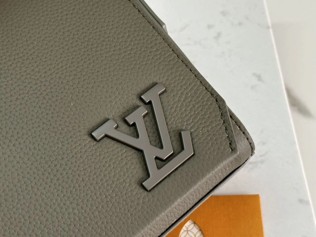 Vibrant Mens Louis Vuitton Satchel Bags 91664