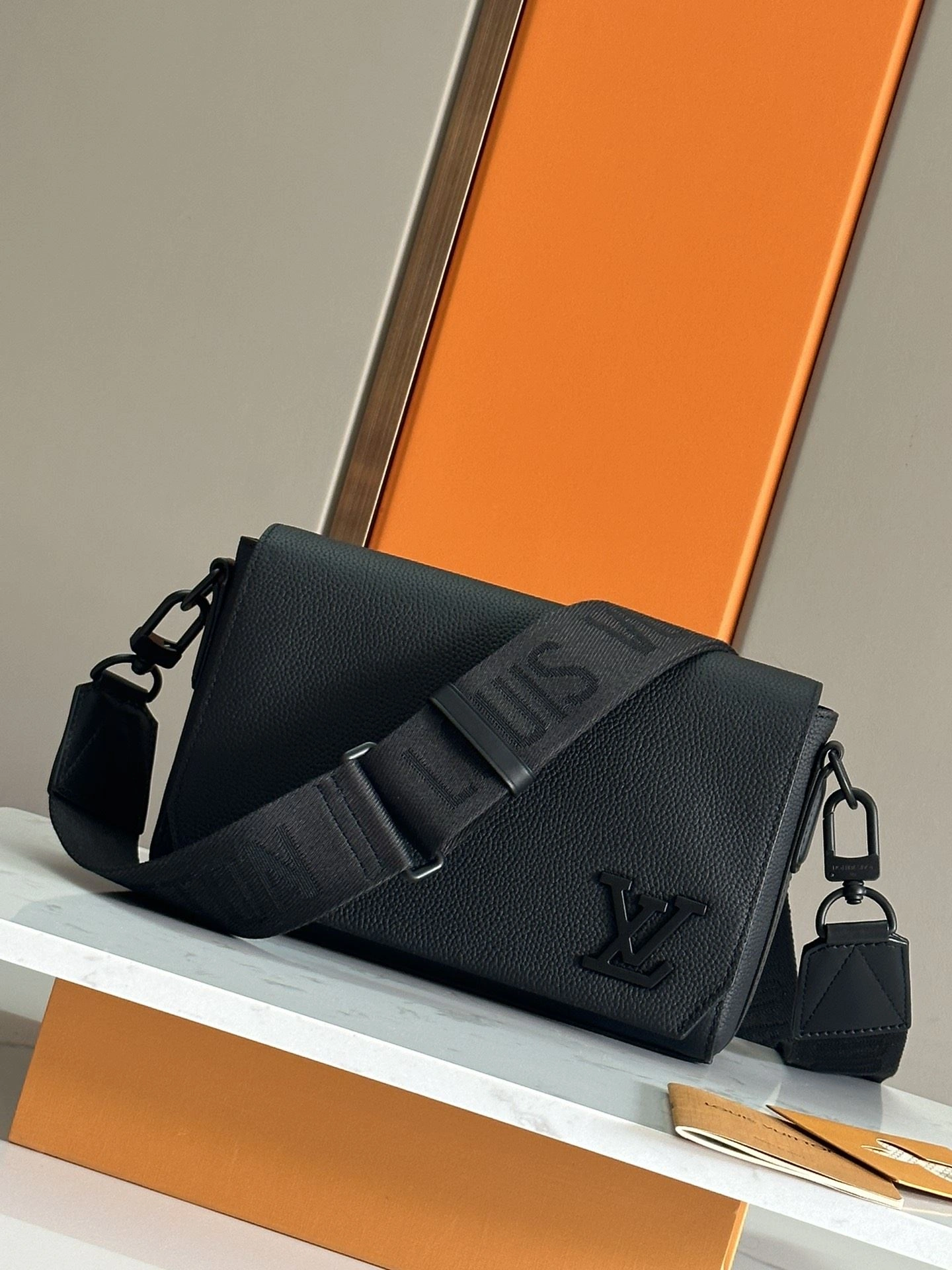 Minimalist Mens Louis Vuitton Satchel Bags 91666