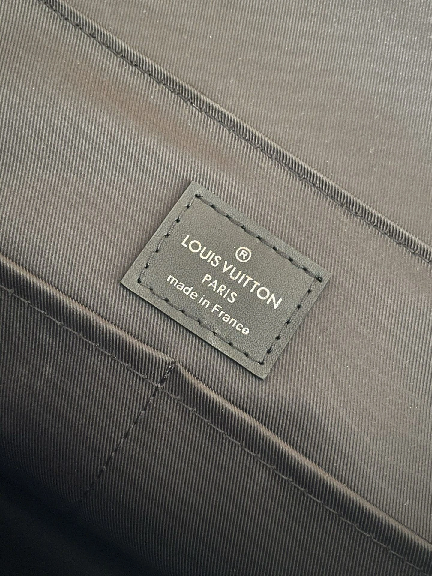 Sleek Mens Louis Vuitton Satchel Bags 91657