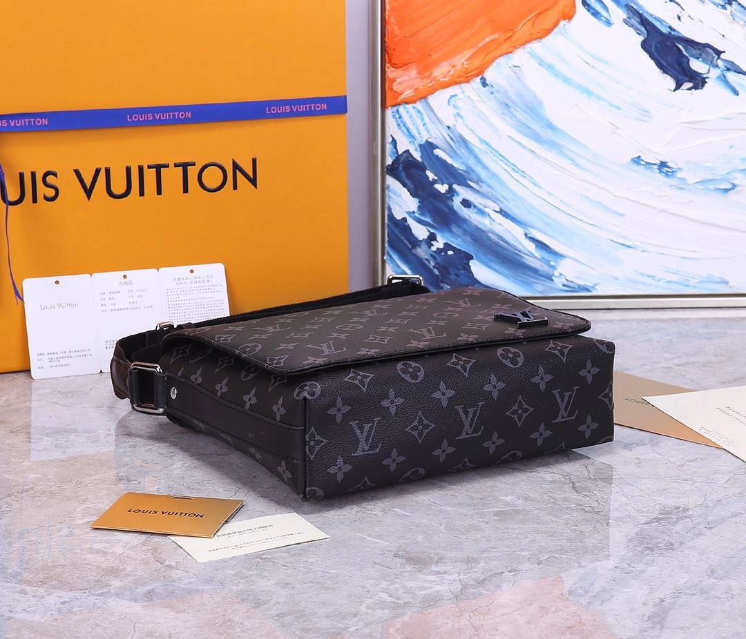 Mens Louis Vuitton Satchel Bags Sustainable 91684