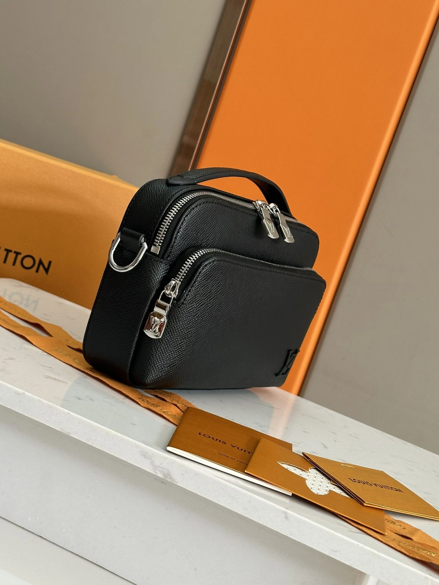 Mens Louis Vuitton Satchel Bags Durable 91661