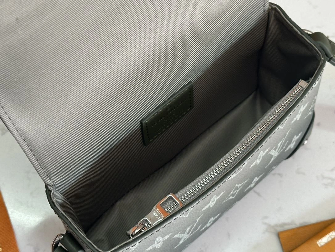 Mens Louis Vuitton Satchel Bags ComfortFit 91659