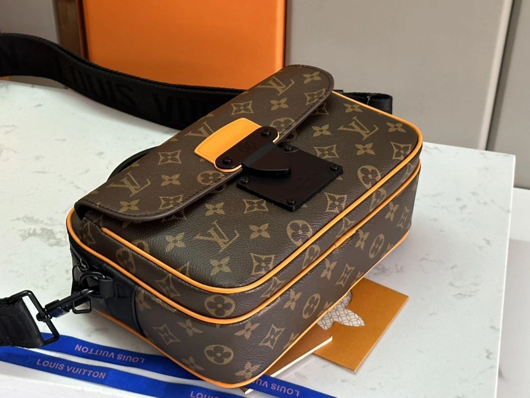 Tailored Mens Louis Vuitton Satchel Bags 91689