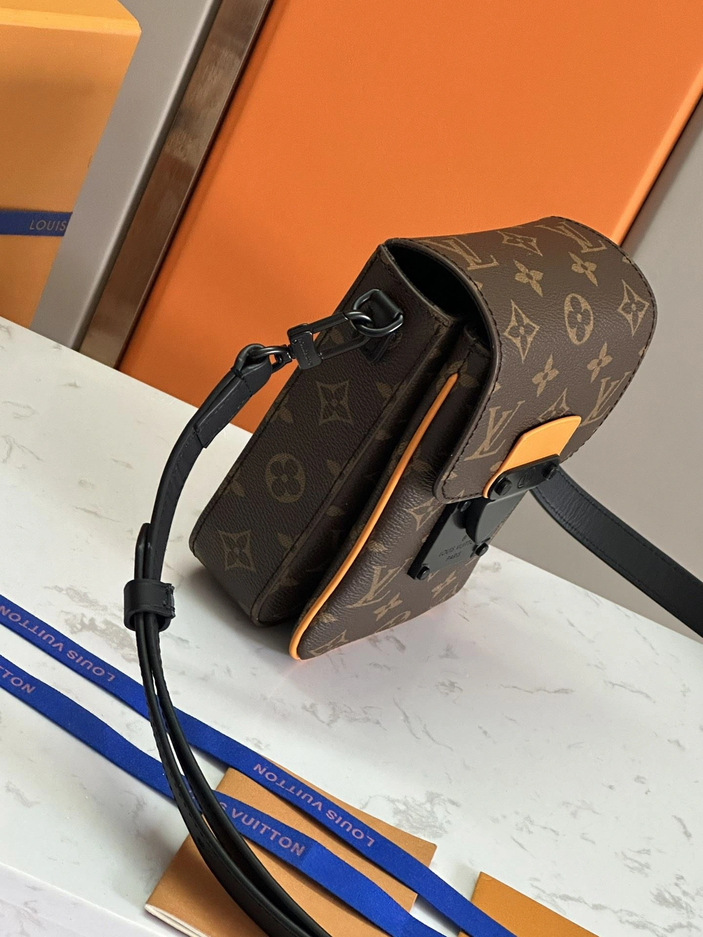 HighQuality Mens Louis Vuitton Satchel Bags 91658