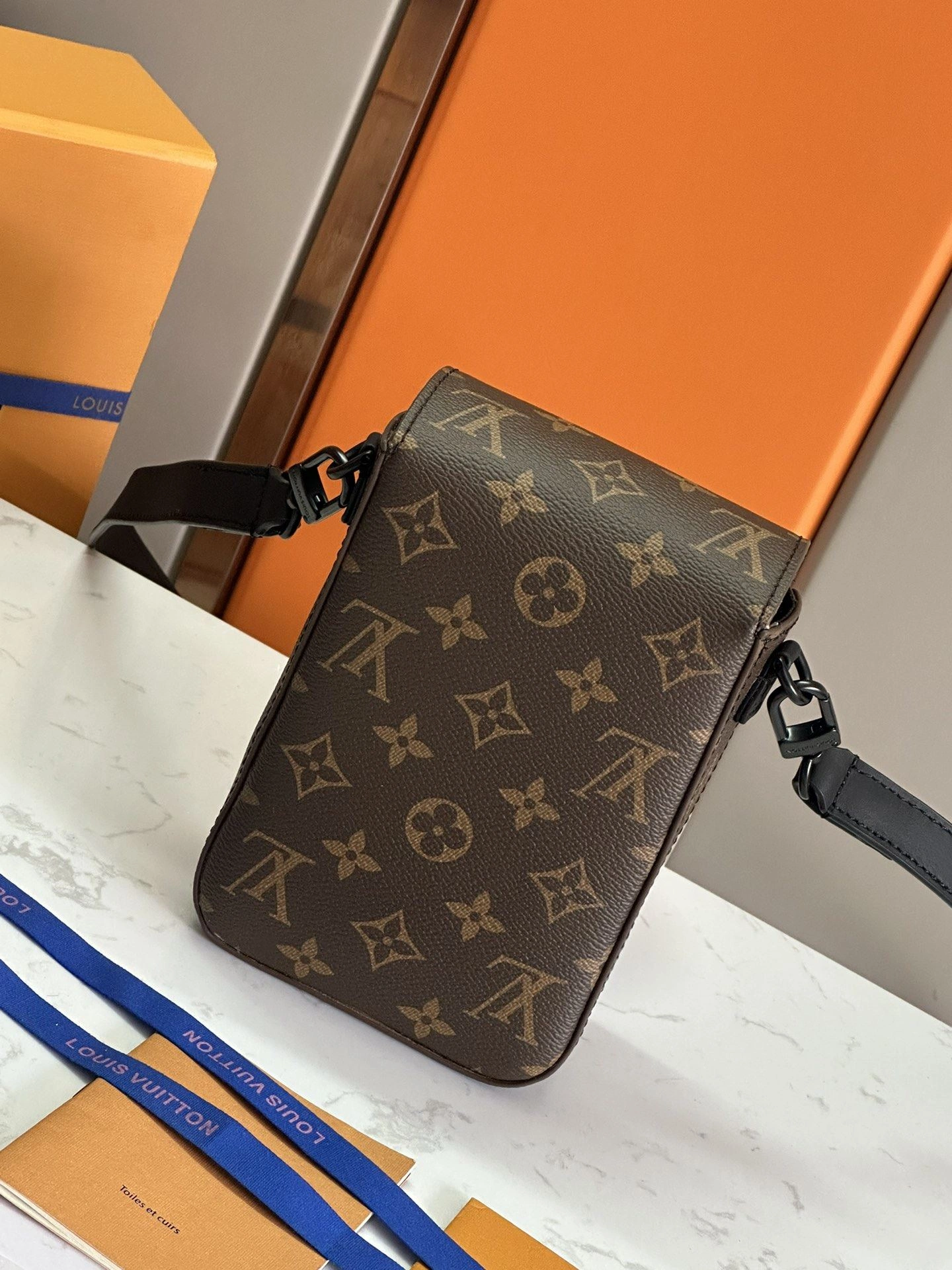 HighQuality Mens Louis Vuitton Satchel Bags 91658