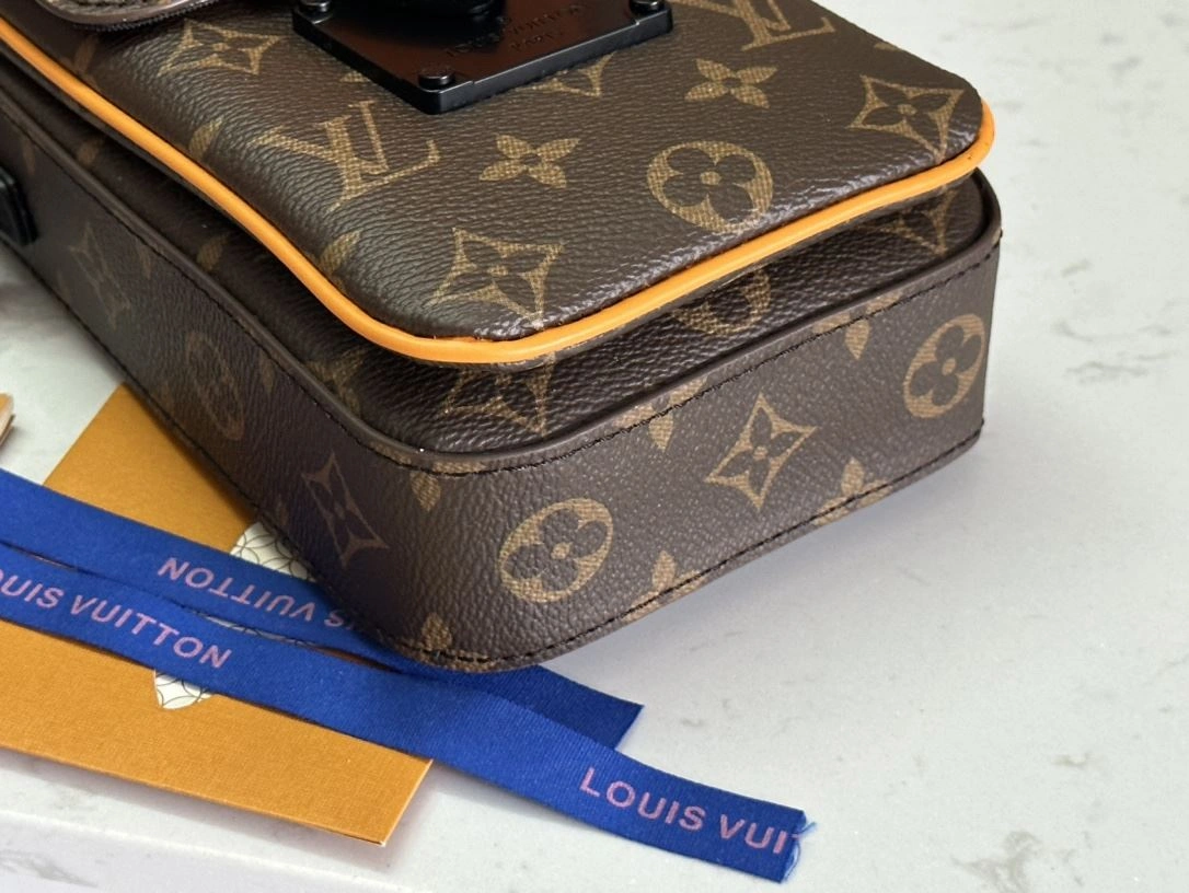 HighQuality Mens Louis Vuitton Satchel Bags 91658