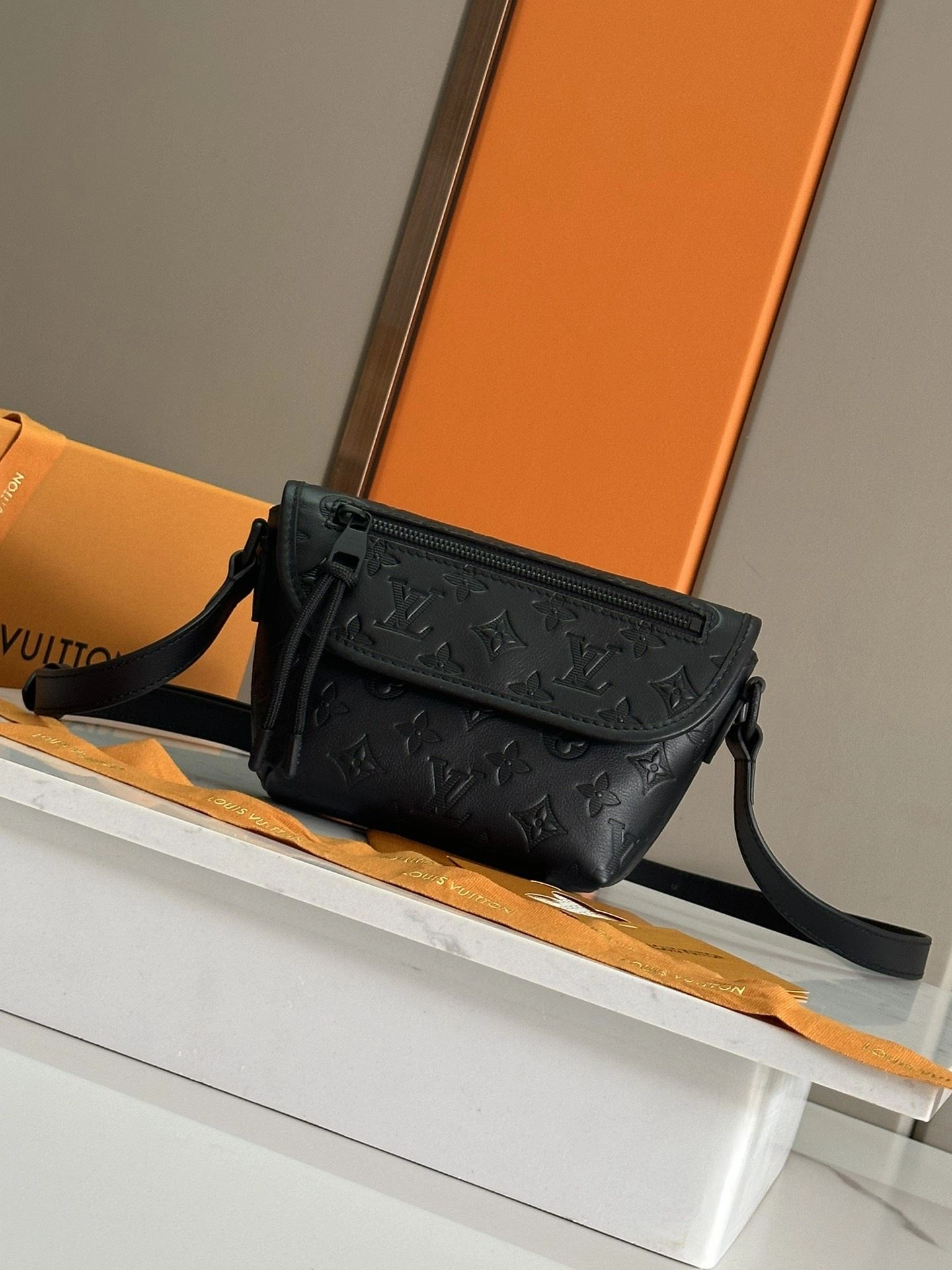 Mens Louis Vuitton Satchel Bags Attractive 91656