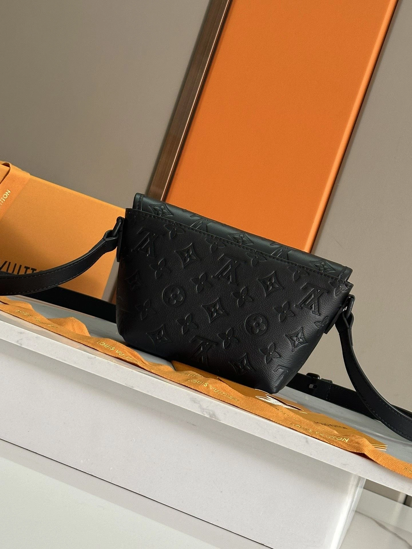 Mens Louis Vuitton Satchel Bags Attractive 91656