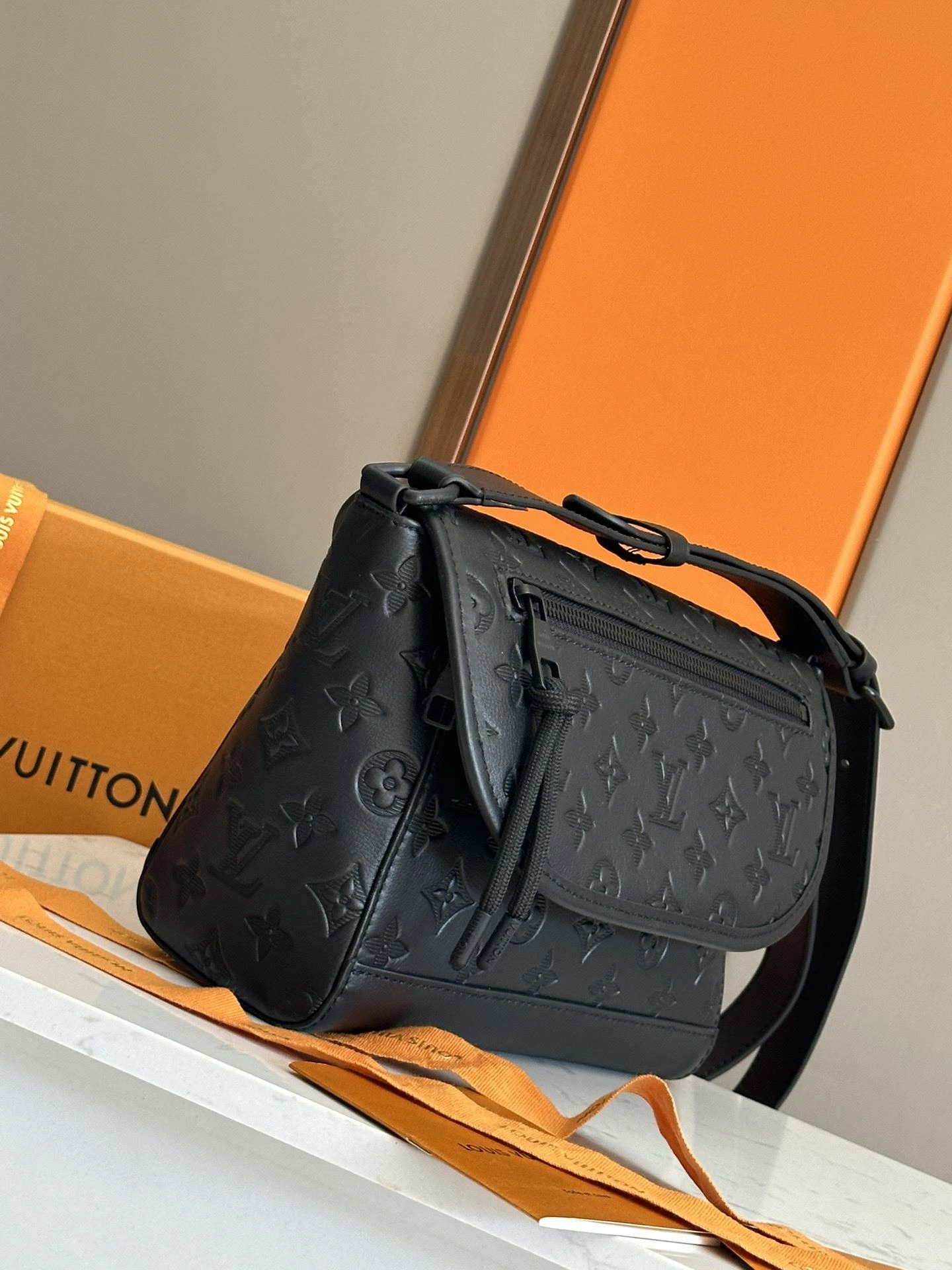 WeatherProof Mens Louis Vuitton Satchel Bags 91649