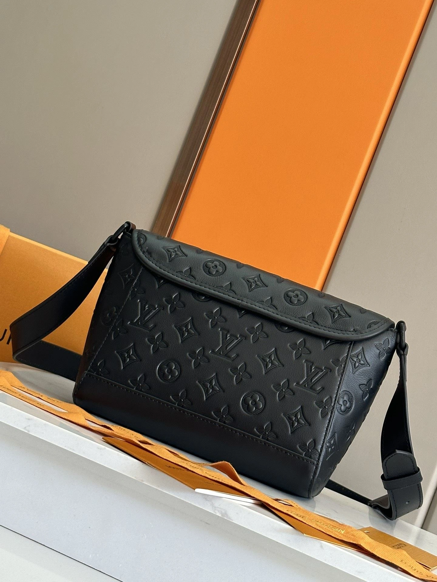 WeatherProof Mens Louis Vuitton Satchel Bags 91649