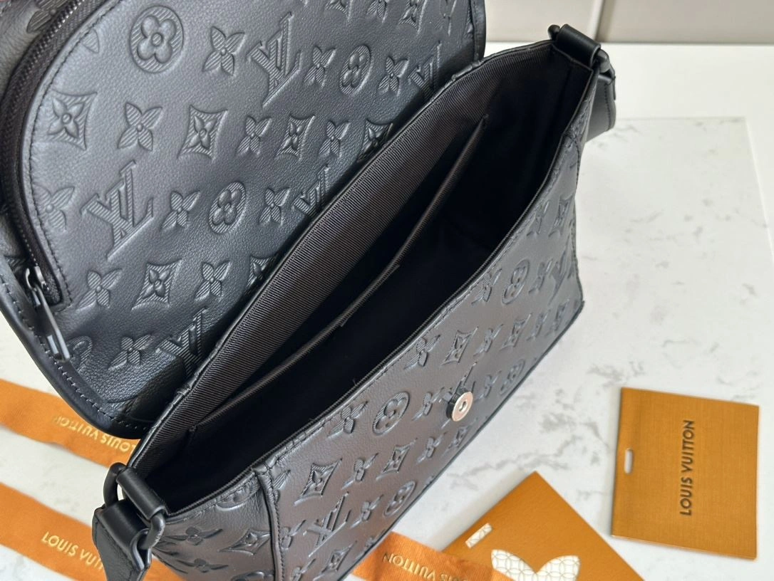 WeatherProof Mens Louis Vuitton Satchel Bags 91649