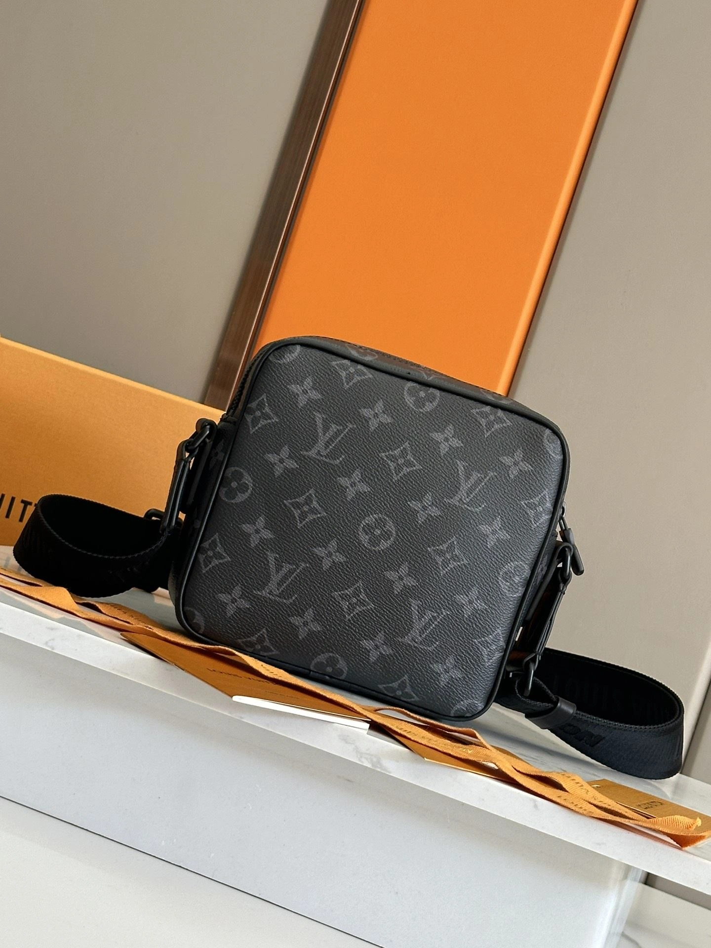 Mens Louis Vuitton Satchel Bags Elegant 91655