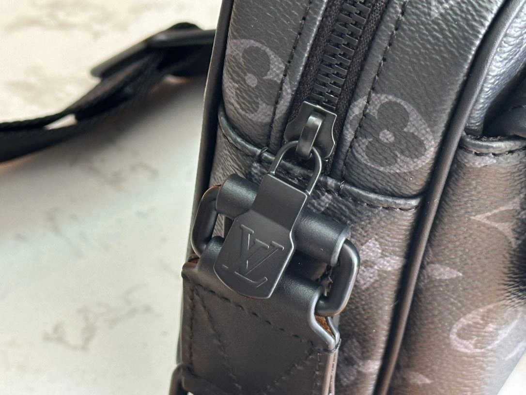 Mens Louis Vuitton Satchel Bags Elegant 91655