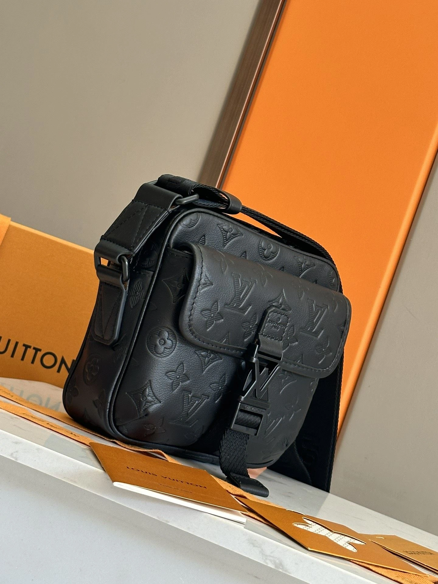 Breathable Mens Louis Vuitton Satchel Bags 91686