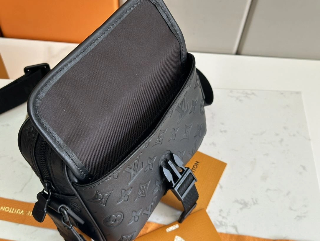 Breathable Mens Louis Vuitton Satchel Bags 91686