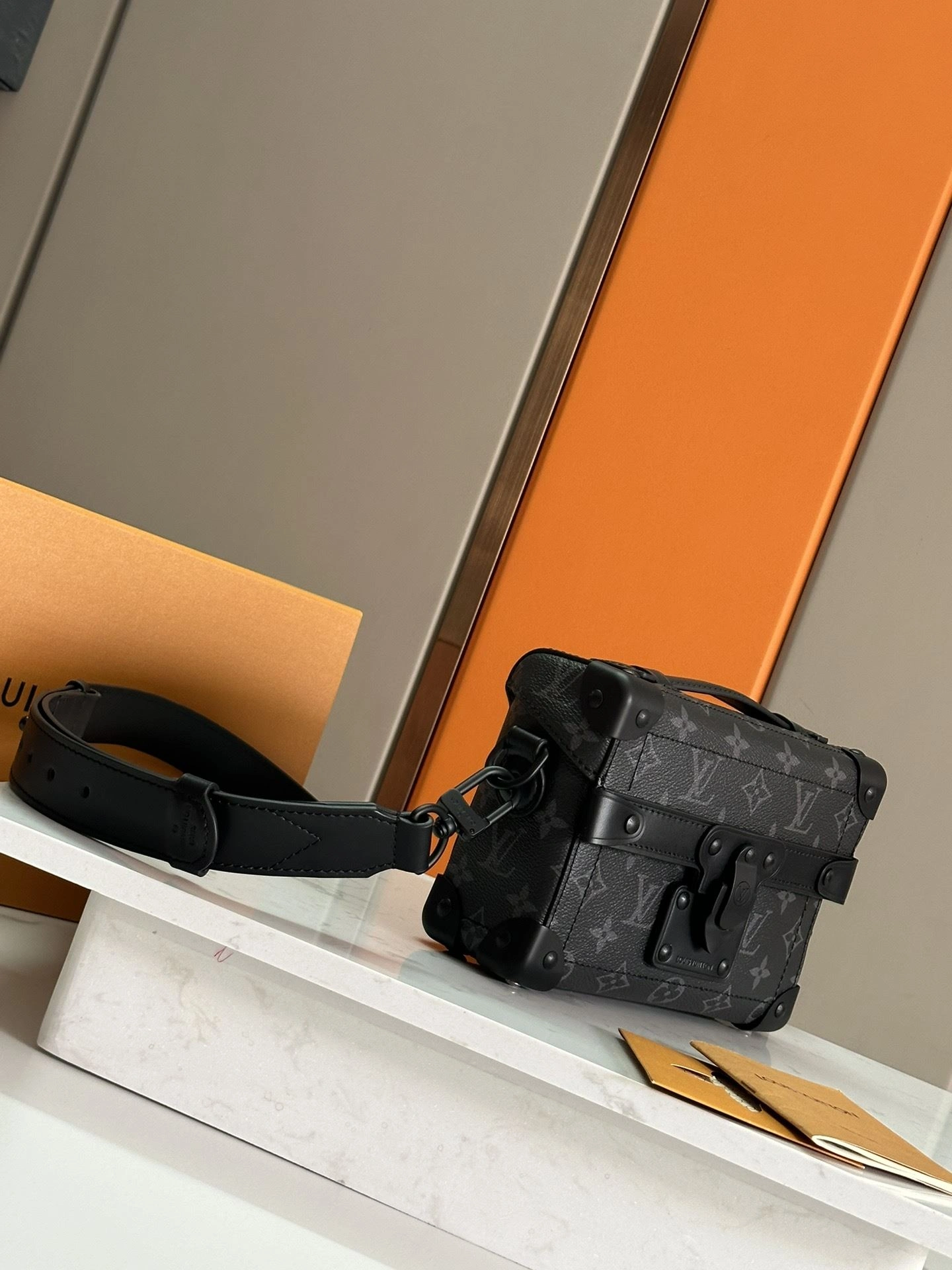 Timeless Mens Louis Vuitton Satchel Bags 91723
