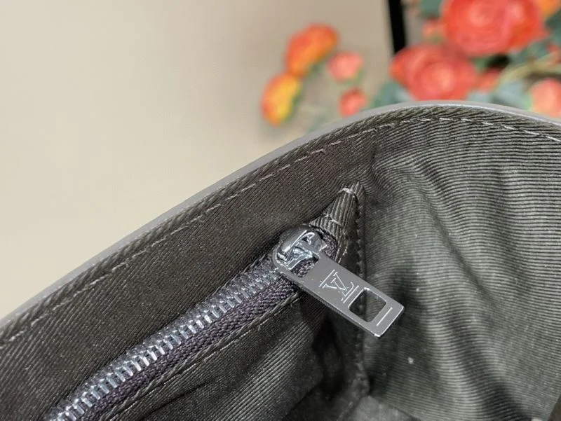 Mens Louis Vuitton Satchel Bags TimelessDesign 40173