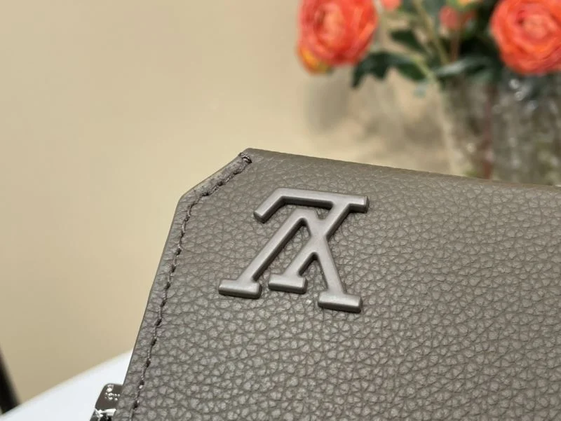 Mens Louis Vuitton Satchel Bags TimelessDesign 40173
