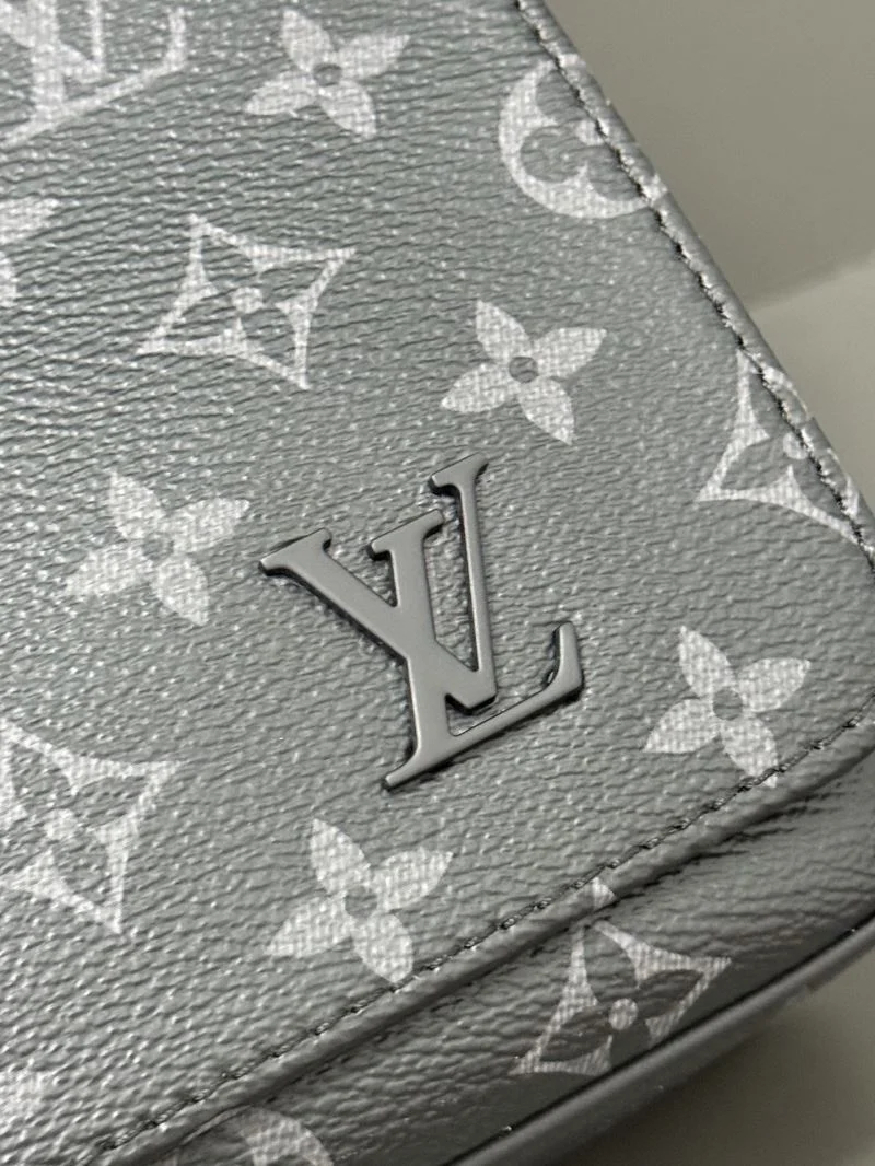 Mens Louis Vuitton Satchel Bags StreetReady 40169