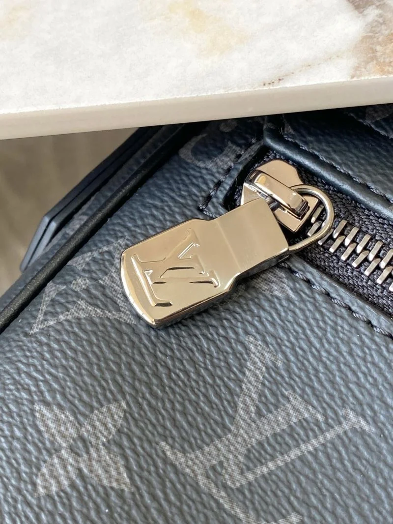 EyeCatching Mens Louis Vuitton Satchel Bags 39314