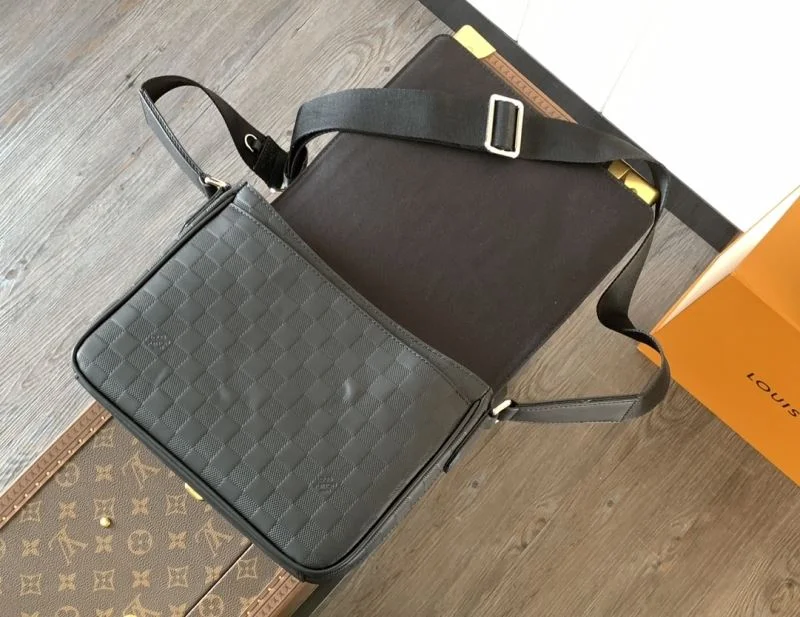 Mens Louis Vuitton Satchel Bags Elegant 38689