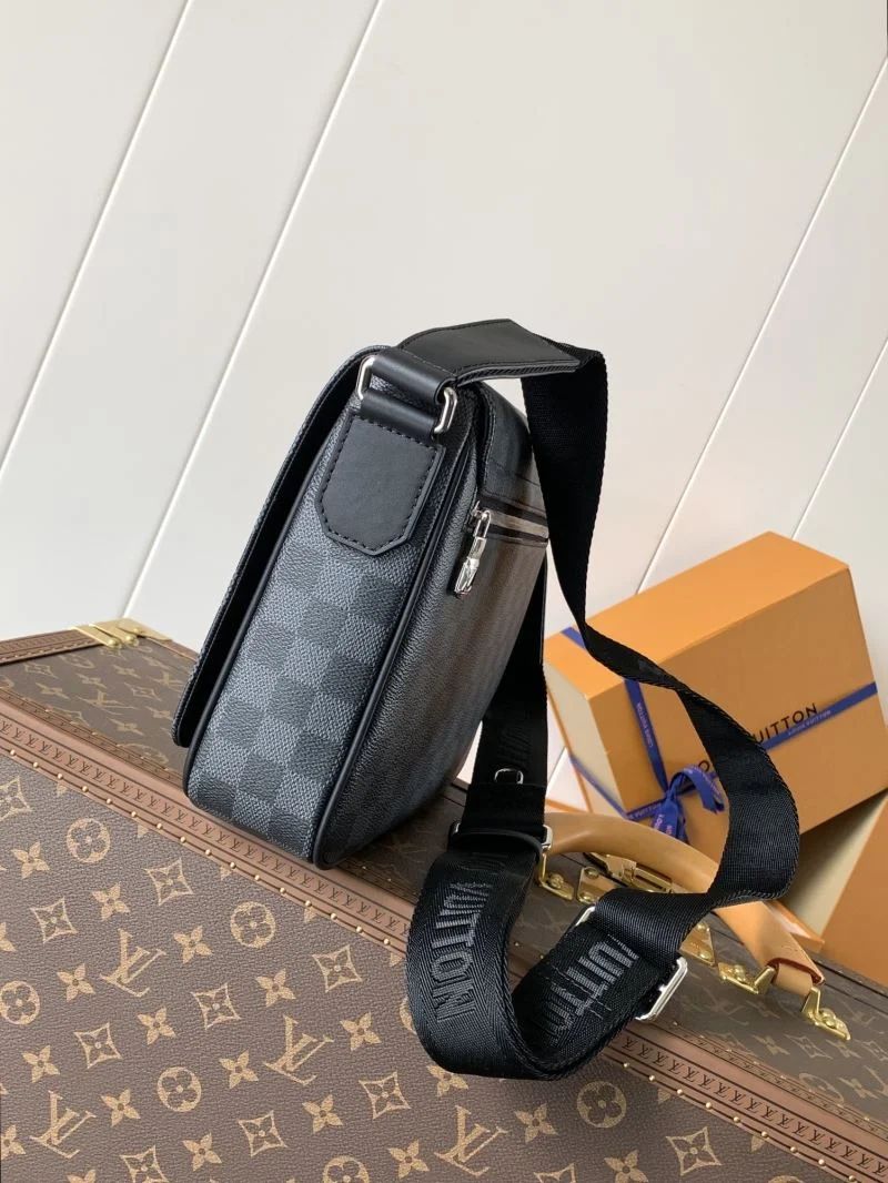 DailyWear Mens Louis Vuitton Satchel Bags 38679