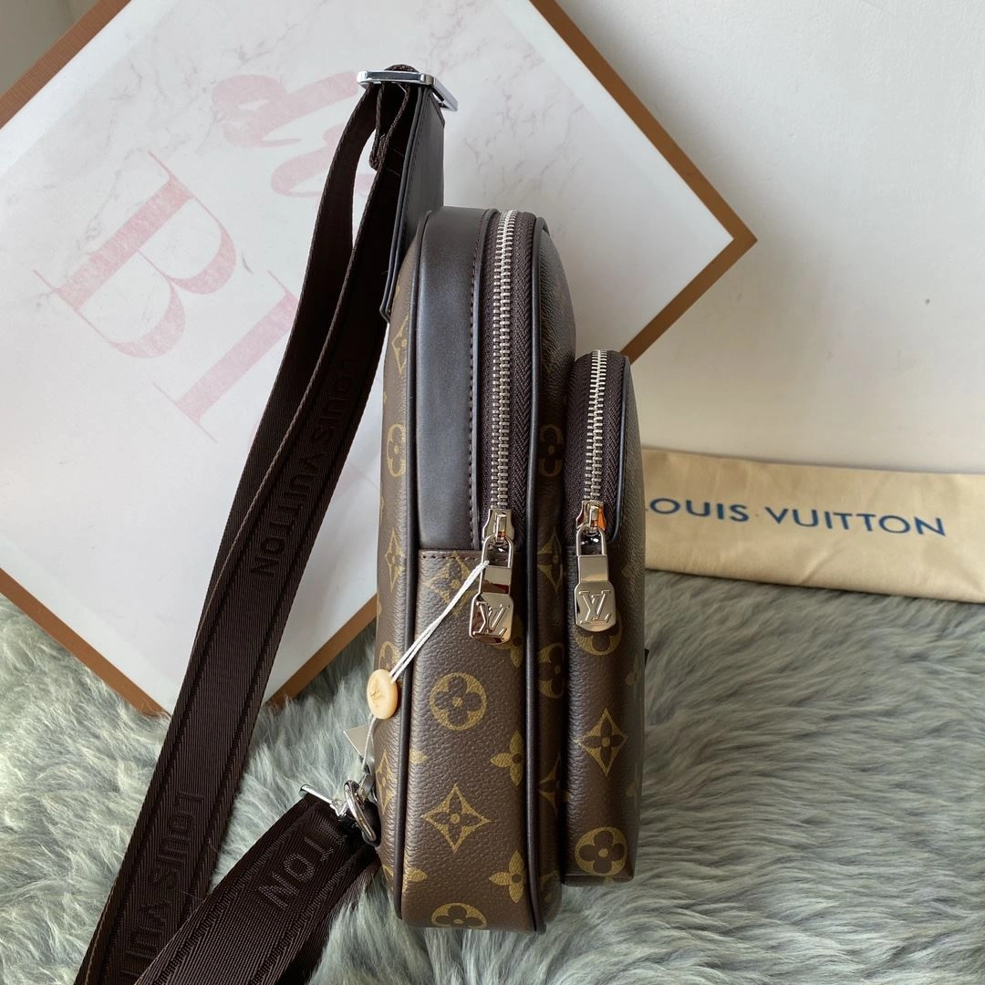 Mens Louis Vuitton Waist Chest Packs Attractive 92677