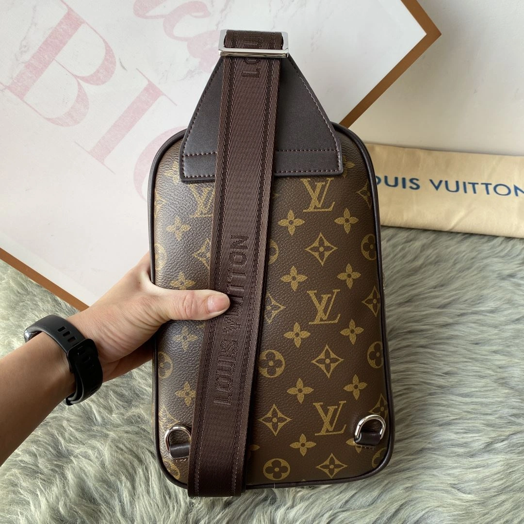 Mens Louis Vuitton Waist Chest Packs Attractive 92677