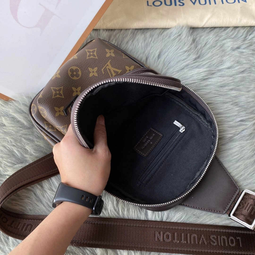 Mens Louis Vuitton Waist Chest Packs Attractive 92677