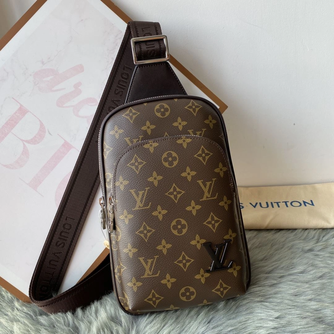 Mens Louis Vuitton Waist Chest Packs Attractive 92677